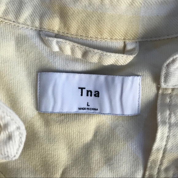 Yellow Aritzia cropped flannel - Picture 3 of 3